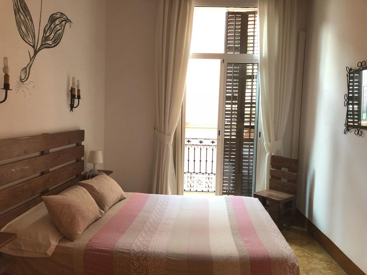 Hostal Parellades Sitges Exterior foto
