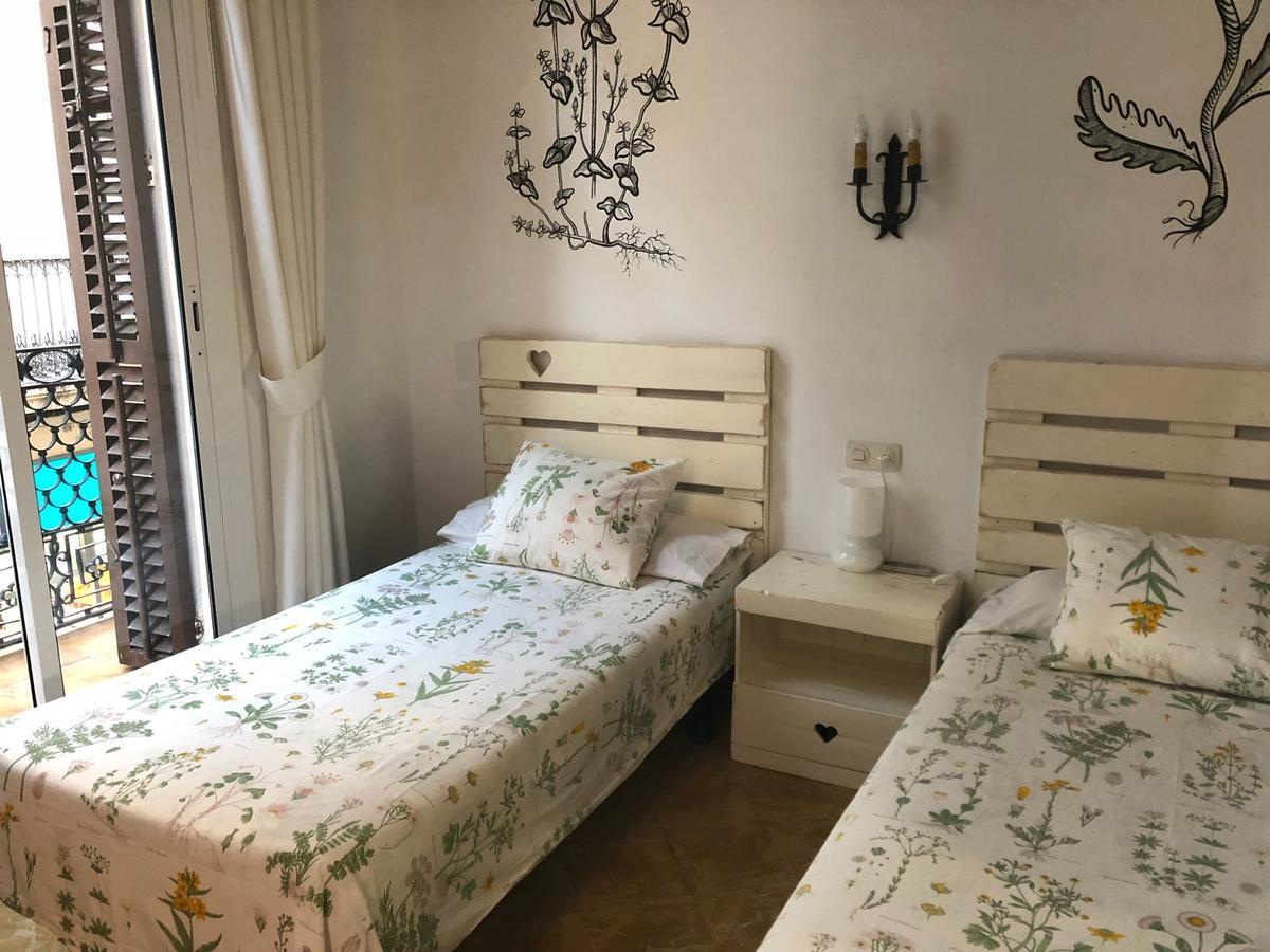 Hostal Parellades Sitges Exterior foto