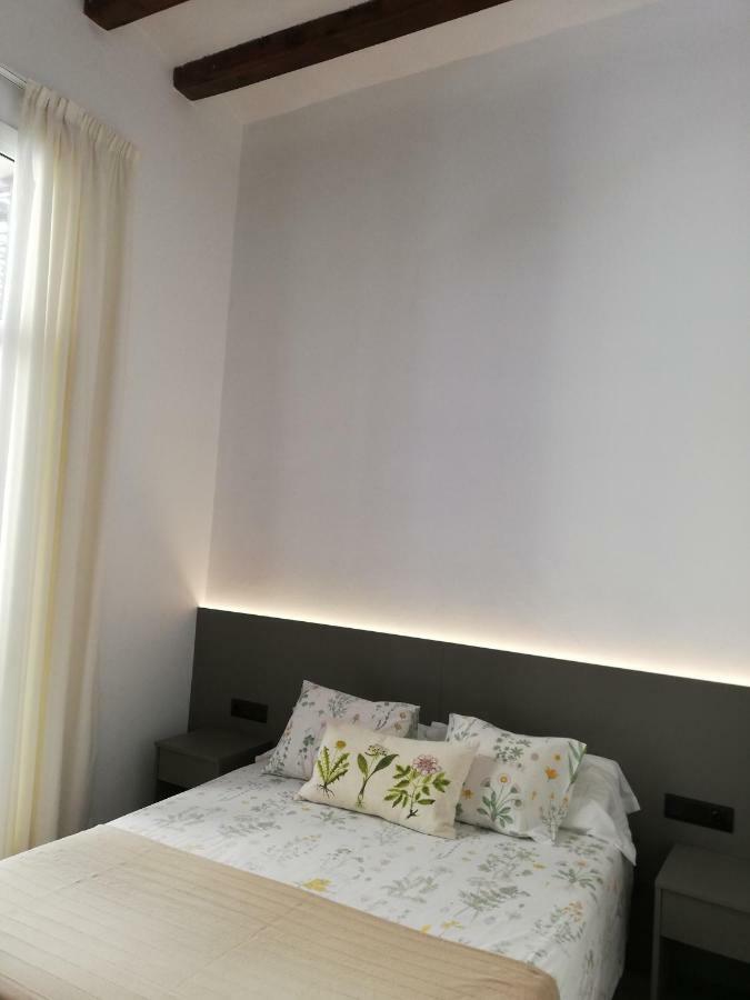 Hostal Parellades Sitges Exterior foto